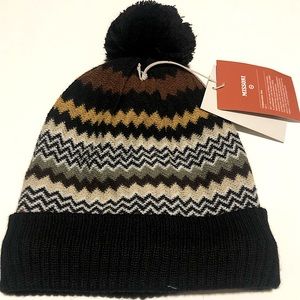 🔸NWT.  Zig Zag Winter Beanie HAT Missoni.